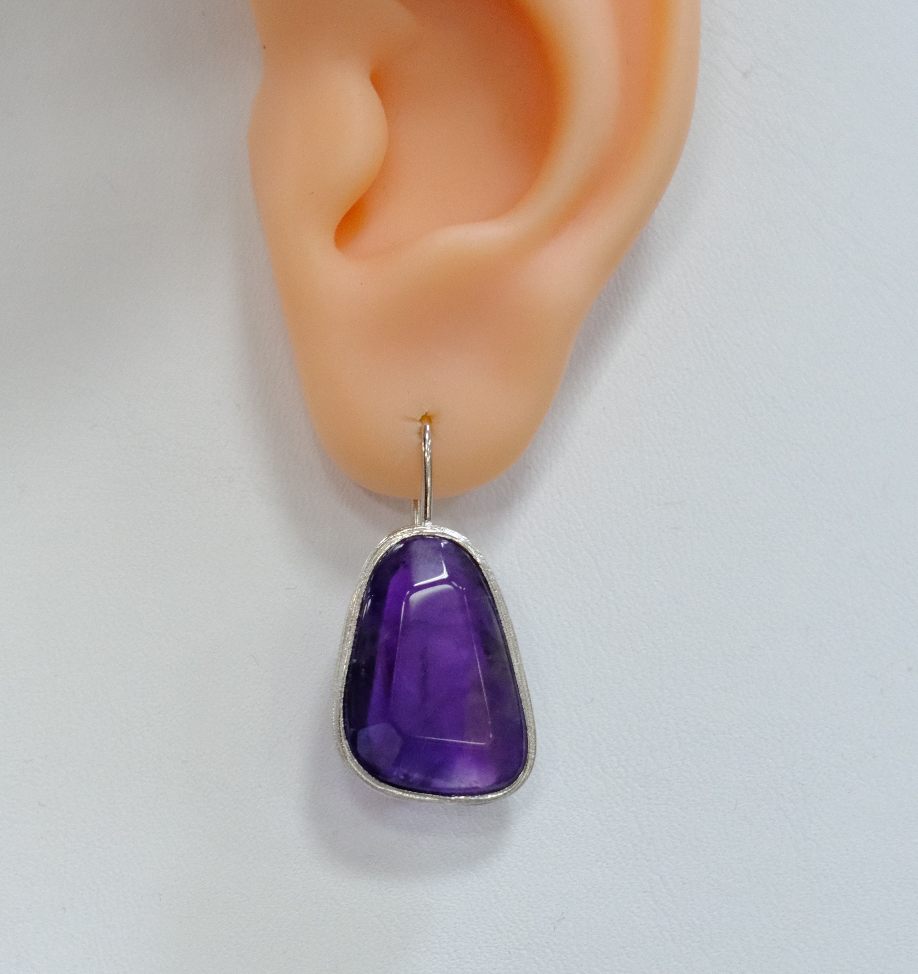 Серебряные серьги с аметистами